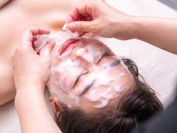 小顔フェイスラボ 大府店(小顔Face Labo.)の写真/お顔の脂肪燃焼&毛穴ケアに♪【小顔整体コルギ+炭酸ガスパック】結果重視の徹底ケア☆小顔×ツヤ美肌へ!