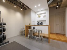 エヌプラスボディワークス(n+body works)/内観