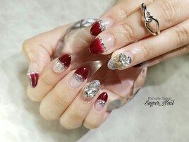 深みボルドー＆ビジューネイル
