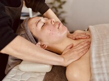 リンパマッサージも、お一人お一人に合わせたオーダーメイド施術