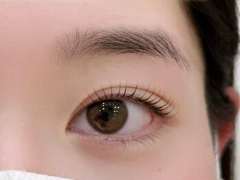 ブルームバイ エムズ(Bloom by m's)の写真/「ビューラーをしてもすぐ下がる」「ナチュラルだけどぱっちり見せたい」方に◎瞼やまつげに合わせてご提案