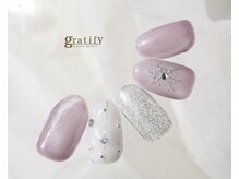 グラティフィー(gratify)/冬の雪の結晶ネイル