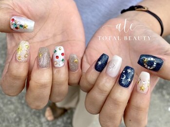 アテ(ate)/ネイビークリスマスネイル