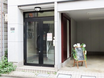 サロン ド プレジール(Salon de Plaisir)/嬉しい駐車場付き!