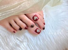 アンガット(angot.)の雰囲気（上品さが際立つNAILで大人女性からの支持上昇中◎）