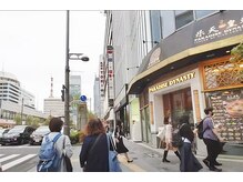 プリート 銀座店(Pulito)/右に曲がって真っ直ぐ進みます