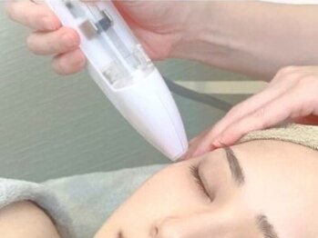 ドクターエイチ 蒲生店(Doctor.H)の写真/【無針水光注入によって肌の保湿力UP！】　コラーゲン層に美容成分をダイレクトに届け効果バツグン♪
