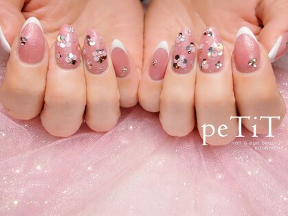 プティ アイビューティ 北浜店(peTiT eyebeauty)の写真