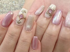 宝石ネイル