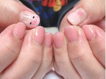 ネイルサロン マハロ 横浜四季の森フォレオ店(Nail Salon Mahalo)/おしりがかわいいブタさんネイル