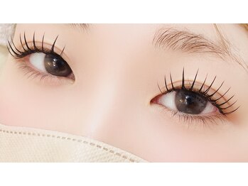 クリア アイラッシーズ アンド ネイルサロン シャイン(CLEAR & SHINE)/フラットラッシュ100本Ｌカール