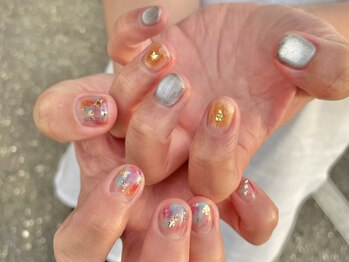 ジーニー(Genie)/Hand.. 左右ちぐはぐnail