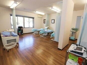 たかなし接骨院/施術室