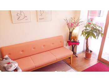 天神橋通り整体院/待合スペース