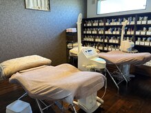 ベッドは2台ありますので、お二人同時に施術できます◎