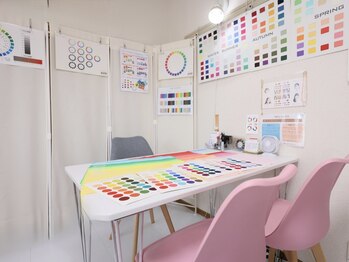 リュクスボックス(luxe box)の写真/【初めてでも心配不要】リラックスして過ごせるナチュラルテイストの空間が人気の秘密…◇