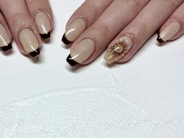 フレンチフラワーネイル