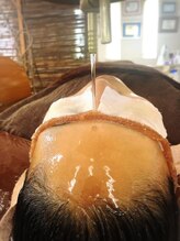 マリーノ アーユルヴェーダエステアンドヨガ/シローダーラ【脳のマッサージ】