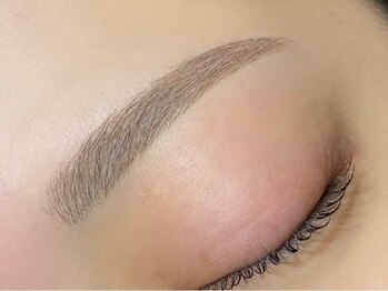 リスタ calm店(Resta)の写真/《ゆったり半個室》プロによる丁寧なカウンセリングで貴方の理想の眉毛をご提案&実現♪