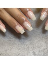 アール(R)/ワンカラーに追加ラインストーン