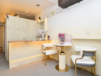 リリ(RIRI)/受付&カウンセリングルーム
