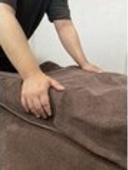 リラクゼーションサロンこころ【もみほぐし&フット&ドライヘッドスパ】の写真/日々の仕事・家事や育児溜まった心身の疲れを癒す、落ち着いた雰囲気のリラクゼーションサロンこころ。