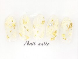 金箔ニュアンスネイル