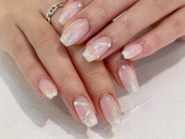 シンプルホワイトデザイン