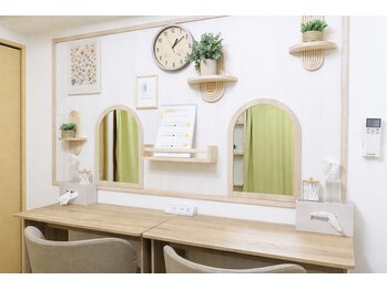 ソラニア 新宿(Solania)/施術後のメイクスペース