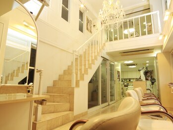 ラ コワフュール デュ エピ/＊サロン内＊