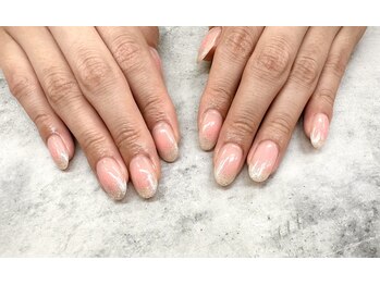 ケーエヌ(KN)/桜色チークネイル