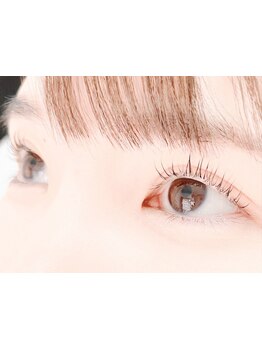 ナチュラル上品な目元にしたい