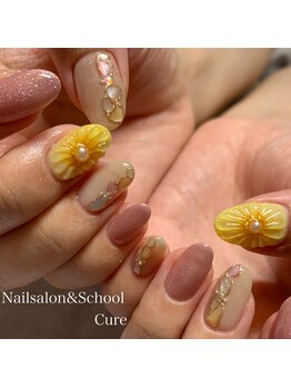 キュア(Cure)/ひまわりネイル