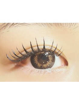 ナチュラル上品な目元にしたい