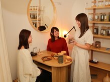 凛と。