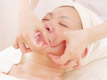 エステティック ハナ(Esthetic Hana)の写真/【エイジングケア】素肌美へ導く細胞活性フェイシャル
