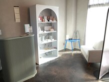 ニード(Need.)/フロント待合スペース