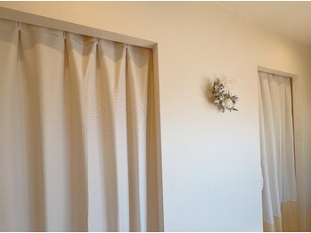 鍼灸治療院エール(YELL)/施術部屋2部屋完備