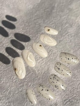 リヨン(RIYON)の写真/≪ネイル初心者の方大歓迎≫ケアの仕方や肌色に合わせた色彩配分までお任せください♪