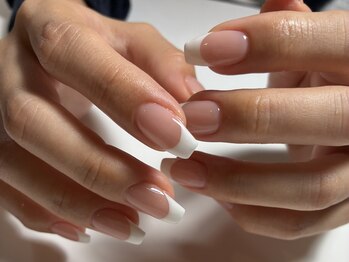 エン ネイルズ(en nails)の写真/東区泉に佇む大人女性の為のこだわりネイルサロン。指先を見るたび気分が上がるような上品デザインをご提案
