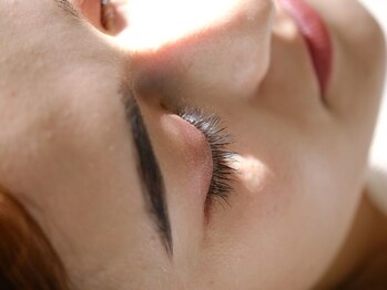 モストアイズ 調布(most eyes)の写真/【眉毛WAX+間引き¥4800】さらに気になる鼻下や額などのフェイシャルWAXの追加も◎産毛レスのツヤツヤ美肌☆