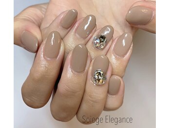 ビジューネイル