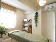 アムリタ(AMRITA)の雰囲気（個室、半個室のどちらのお部屋にも窓有り。ペアのご案内も可能。）