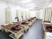 はぴねす鍼灸整骨院 川西院の雰囲気（2023年7月にオープン！綺麗な清潔感ある院内です。）