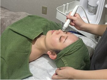 リノリー 一関店(rinory)の写真/本気の"毛穴洗浄"ハイドロフェイシャルをご用意！毛穴レスで近くで見られても自信を持てる極上美肌へ★