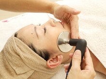 インディバサロン シャイニープラス(Shiny+)/インディバ・フェイシャル1