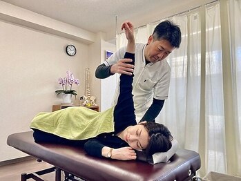 しん整体 ラボの写真/毎日頑張るあなたへ♪ベテラン院長の施術で凝り固まった首や肩をしっかりほぐし整え、根本から改善◎