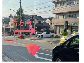 キヅキ鍼灸整体スタジオ(KIZUKI鍼灸整体スタジオ)/左折したらすぐ右