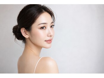 ビューティー アンド トーナリティ(Beauty N Tonality)の写真/【ツヤっと若見え肌は作れる】うるおい、ハリ不足も好印象肌に◎パーソナルカラー診断でヘルシー美人見せ!