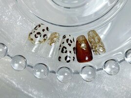 レオパード秋ネイル　¥8800